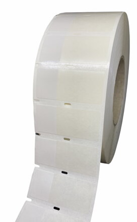 32 00084 - Etiketa 57 mm x 25 mm, 1 - Produkce, PVC Outdoor, Samolaminovací, Transparentní a bílá, Dutinka 76 mm, 3000 ks/kotouč, Silné lepidlo