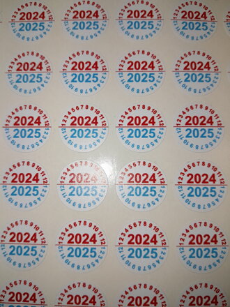 32 00753 - Etiketa kruh 15 mm, Polypropylén, s potiskem, dátumovka